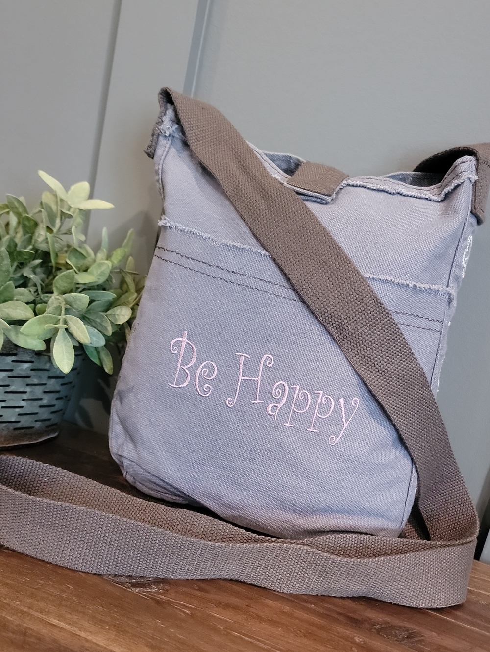 Thirty-one Be Happy Crossbody